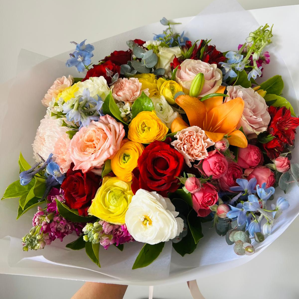 review flower bouquet bright and colourful blooms