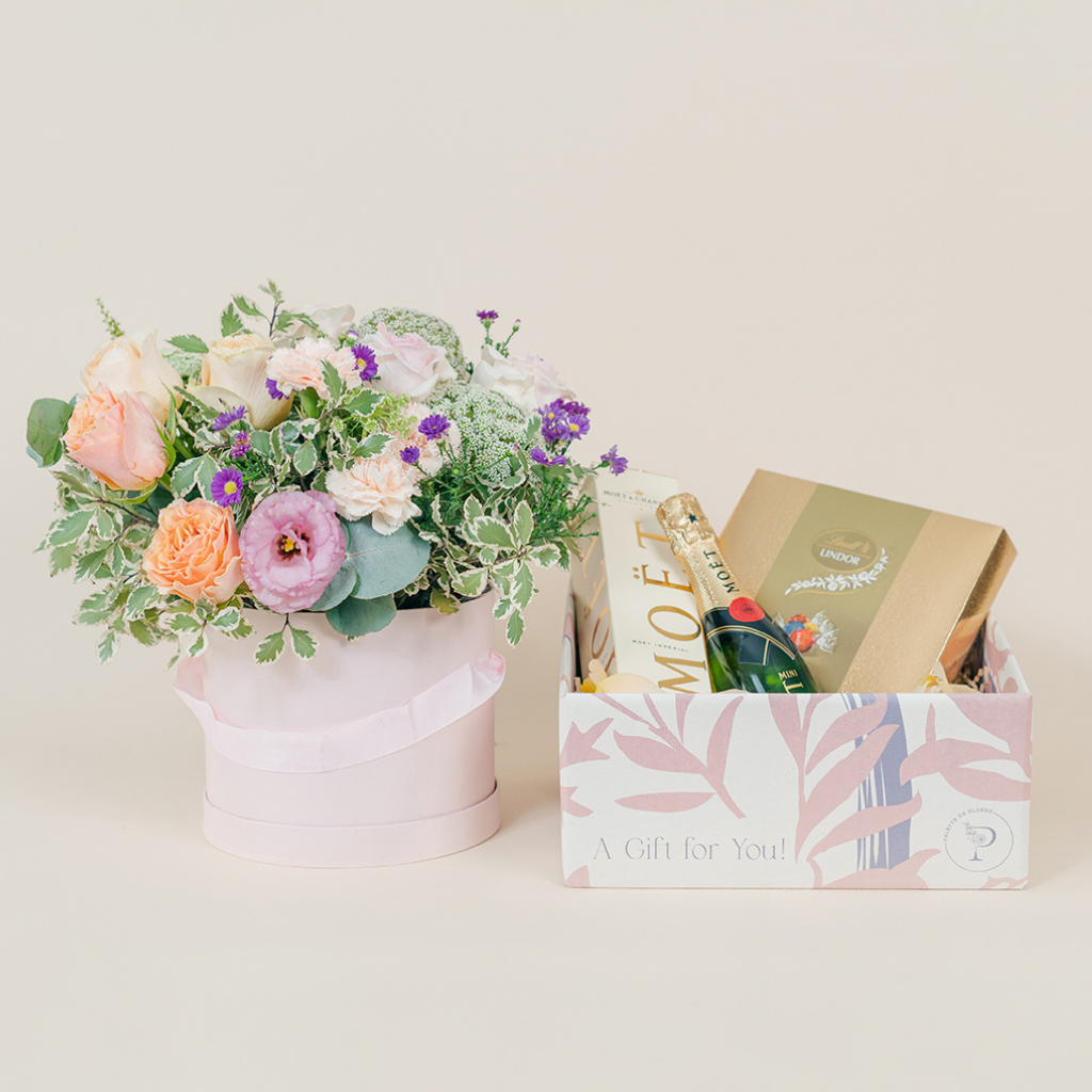 sydney florist gift box with moet and chocolates